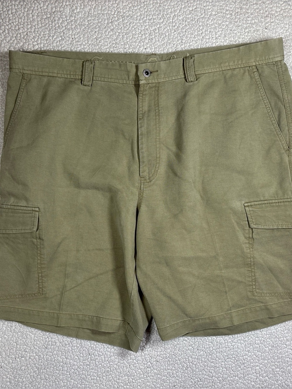 Tommy Bahama Boracay Bay Cargo Shorts Men’s Size 42 Khaki Relaxed Fit Casual